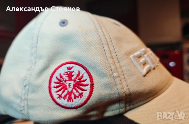 Шапка Eintracht Frankfurt – оригинален фен артикул, снимка 2 - Шапки - 53104224