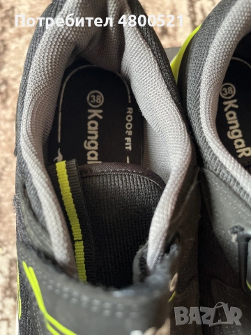 Спортни маратонки, снимка 2 - Детски маратонки - 54234396