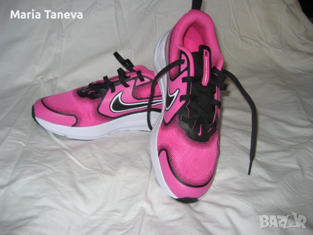 Чисто нови дамски маратонки