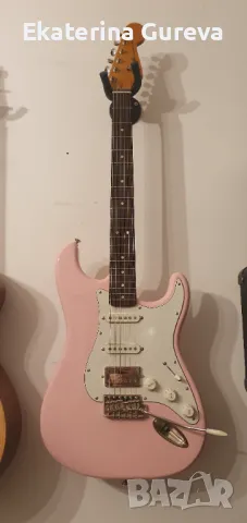 Fender Squier FSR Classic Vibe 60s Stratocaster HSS Shell Pink, снимка 1 - Китари - 48286624