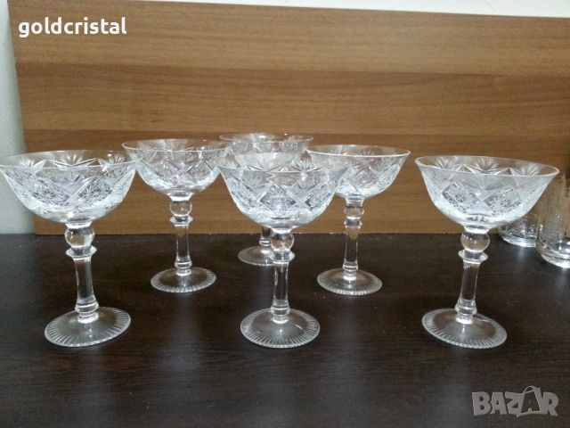 Кристални чаши , снимка 1 - Антикварни и старинни предмети - 46017488