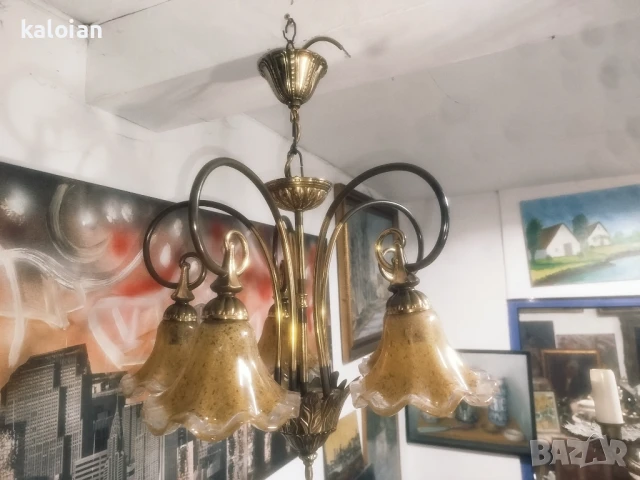 Арт нуво с целият си блясък. Оригинален бронзов полилей с флорални мотиви и абажури от цветно духано, снимка 11 - Антикварни и старинни предмети - 51309921