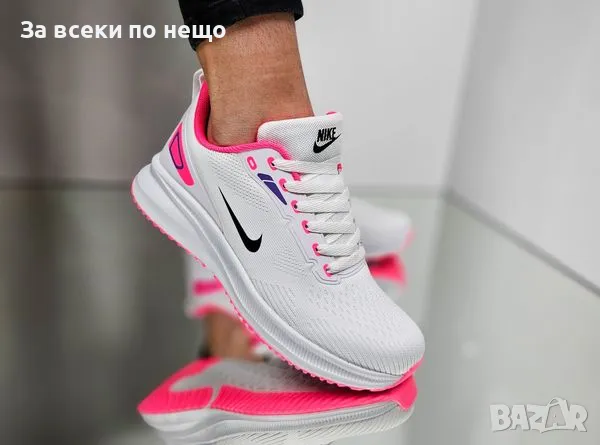 Дамски маратонки Nike, снимка 4 - Маратонки - 46985519