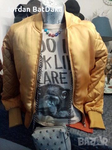 Дамски златен бомбър М#, снимка 3 - Якета - 53497433