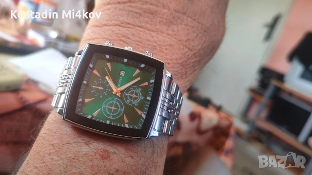 Продавам кварцов часовник.