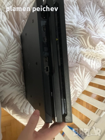 Продавам playstation4 pro 1tb , снимка 2 - PlayStation конзоли - 52421821