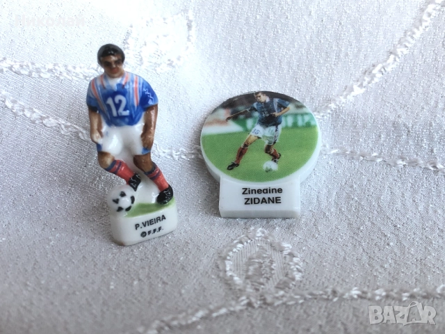 Колекционерски порцеланови фигурки Зидан и Виейра / Zinedine Zidane and Patrick Vieira mini figures , снимка 3 - Колекции - 51954544