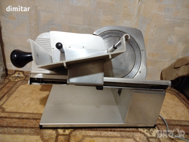 Професионална слайс машина GRAEF 300 W - 250 mm