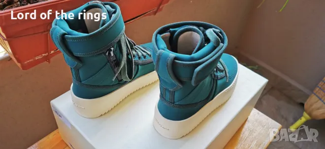 Оригинални маркови дамски сникърси FEAR OF GOD - 35 номер, снимка 4 - Маратонки - 49993051