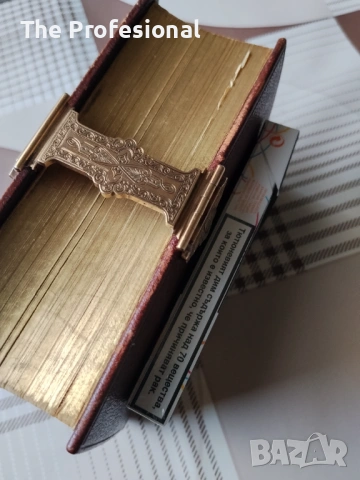 Стара луксозна библия, снимка 9 - Антикварни и старинни предмети - 53677660