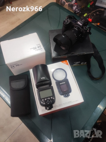 Фотоапарат Nikon Z6 II Black + Обектив Nikon Z Nikkor 24-70mm f4 S+светкавица GODOX V1n, снимка 6 - Фотоапарати - 51942345