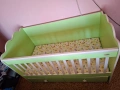 Продава се креватачето е с 3 степени на матрак и опция люлка, снимка 3