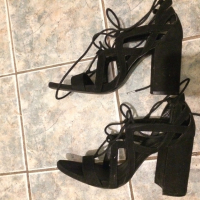 Продавам сандали, снимка 1 - Дамски обувки на ток - 44941499