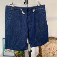 Мъжки къси дънкови панталони размер 32, отговарят на S-XS, снимка 4 - Къси панталони - 44992125