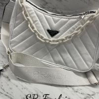 Бяла чанта Prada реплика, снимка 2 - Чанти - 45109780