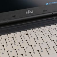 Fujitsu H710/I7-2/8GB DDR3/250GB HDD/15,6", снимка 4 - Лаптопи за дома - 45188473