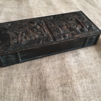 Стара метална чугунунена релефна лята  кутия, снимка 1 - Антикварни и старинни предмети - 45495067