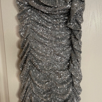 Нова уникална парти коктейлна блестяща вечерна рокля zara сребърни пайети , снимка 6 - Рокли - 45060886