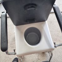 Комбиниран инвалиден стол , снимка 1 - Тоалетни столове - 45646566