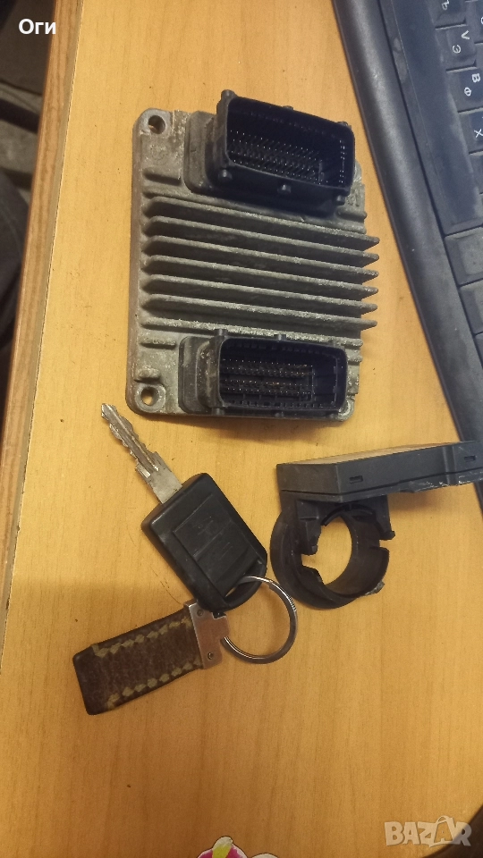 Компютър за Опел Мерива 1.6 бензин 12214820, снимка 1