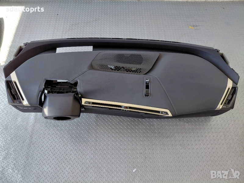 Арматурно Табло за BMW iX I20 с Head Up, снимка 1