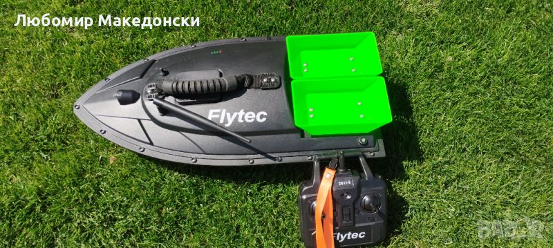 Лодка за захранка FLYTEC, снимка 1