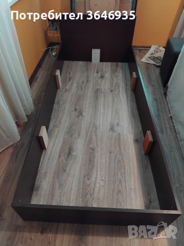 Легло с матрак.