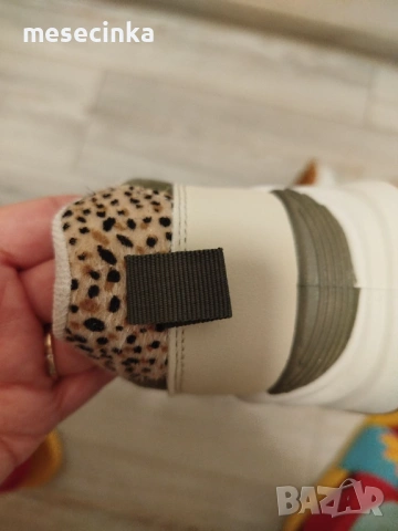 Дамски маратонки бели, снимка 3 - Маратонки - 53197826