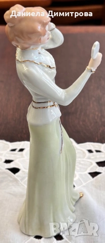 Дама, Royal Dux Bohemia, снимка 3 - Статуетки - 54288364