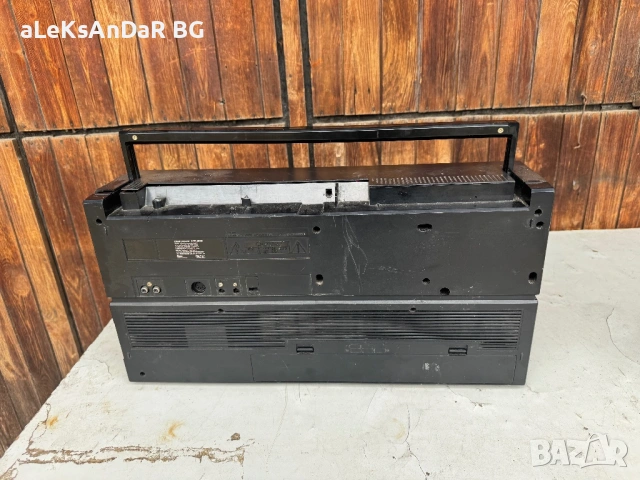Радио касетофон universum ctr 2076 , снимка 3 - Радиокасетофони, транзистори - 54295286