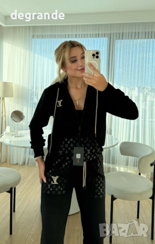 Дамски спортен екип Louis Vuitton 2 части Размери С М Л ХЛ  , снимка 4 - Спортни екипи - 51869555