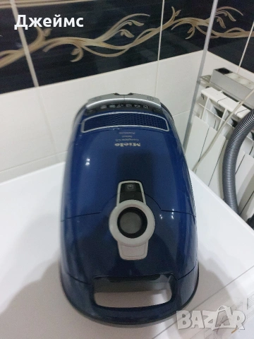 Прахосмукачка Miele Complete C3 Select Powerline 2200W , снимка 8 - Прахосмукачки - 53054670