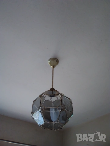 Продавам многостенен полилей 