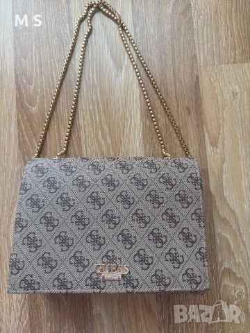 Дамска чанта Guess
