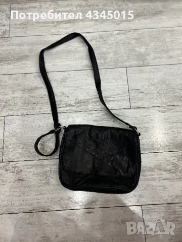 Дамска чанта естествена кожа.