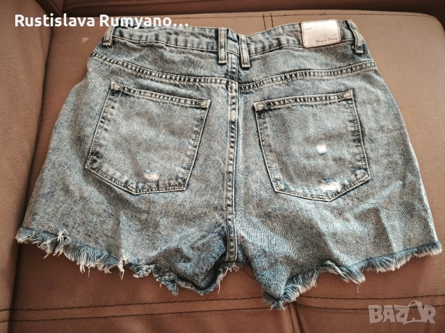 Къси дънкови панталонки, снимка 2 - Къси панталони и бермуди - 51785442