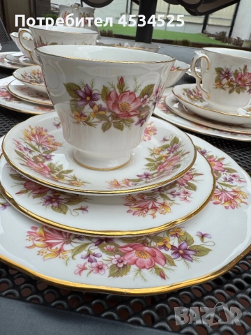 Английски сервиз Colclough “Wayside Honeysuckle” – 52 части, снимка 3 - Антикварни и старинни предмети - 52027004