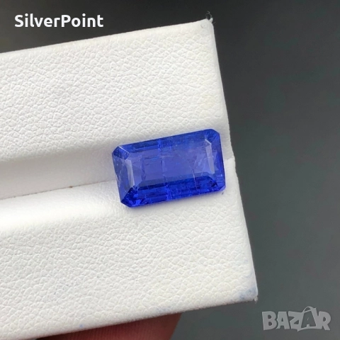 Танзанит голям и син