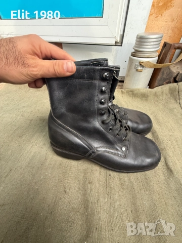 Продавам войнишки кубинки от соца 43 номер , снимка 3 - Антикварни и старинни предмети - 52454304