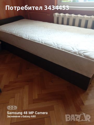 Единично легло с матрак и механизъм , снимка 1 - Спални и легла - 46487321