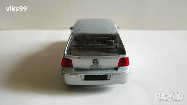 Bburago Volkswagen Golf IV '98 - Made in Italy 1:43, снимка 3 - Колекции - 48907853