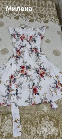 Флорални рокли, снимка 1 - Рокли - 45752828