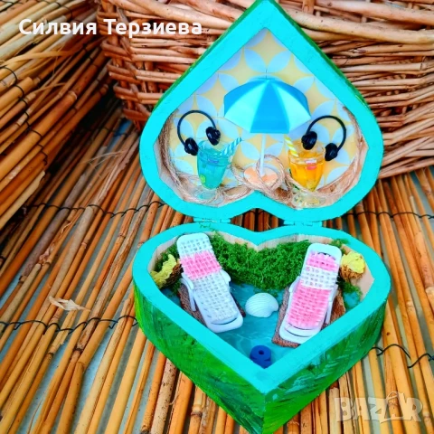 Уникална дървена кутия с форма на сърце и вътрешна декорация , снимка 3 - Декорация за дома - 50838097