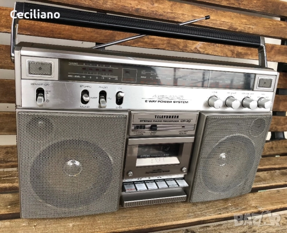 Радиокасетофон Telefinken cr-30 Много запазен и работещ, снимка 3 - Радиокасетофони, транзистори - 52031075