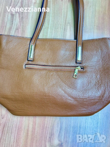 Дамска чанта в цвят коняк,естествена кожа, снимка 2 - Чанти - 52351320