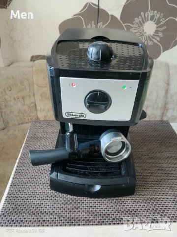  Кафемашина DeLonghi, снимка 3 - Кафемашини - 54048580