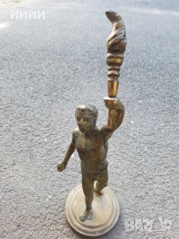 Бронзова пластика статуетка Олимпиец