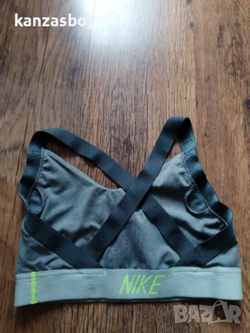 nike sport bra - страхотно дамско бюстие КАТО НОВО М, снимка 3 - Корсети, бюстиета, топове - 50620663