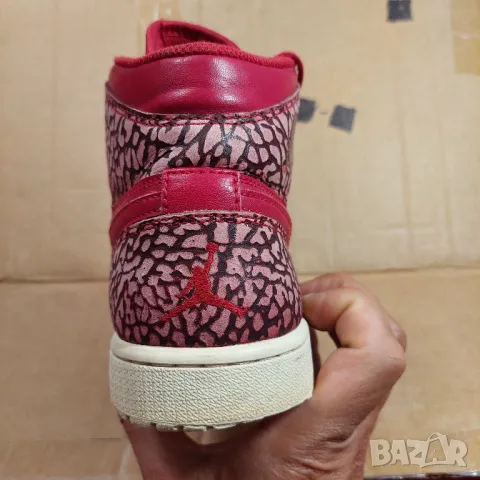 маратонки / кецове  Nike Air Jordan 1 Retro High Red Elephant номер 41 ,5-42, снимка 5 - Маратонки - 50352294