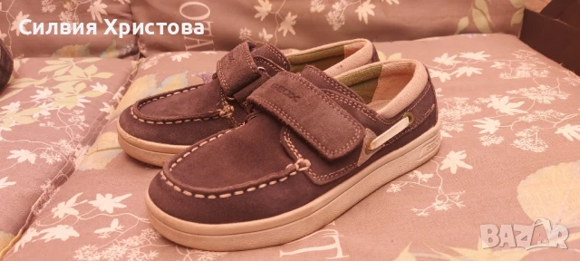 Продавам детски обувки от естествена кожа на марката Geox